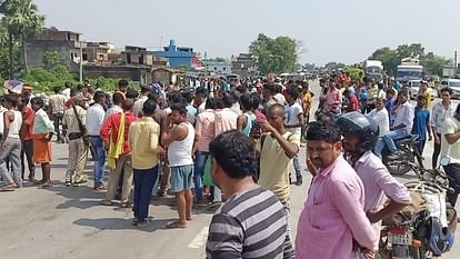 डंपर ने साईकिल चालक को कुचला, ग्रामीणों ने किया चकाजाम