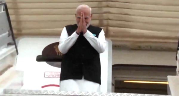 मोदी ब्रिटेन यात्रा की समापन के बाद मालदीव रवाना हुए