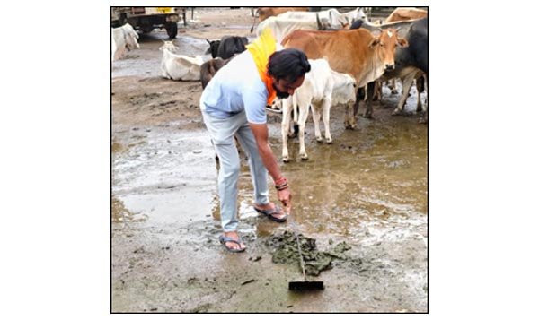 रामलीला मैदान की सफाई कर दिया स्वच्छता का संदेश