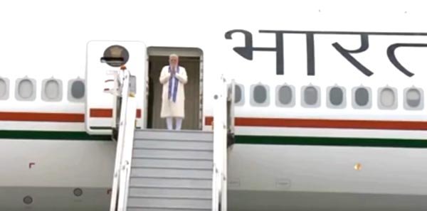 पांच देशों की सफल यात्रा के बाद स्वदेश लौटे मोदी