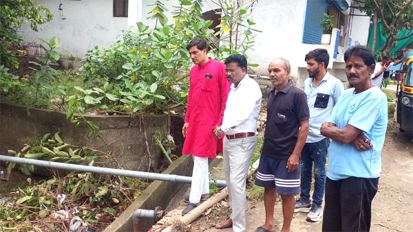 वार्ड 8: नाली और सड़क कार्य का जायजा, क्षतिग्रस्त पाइप लाइन तुरंत दुरुस्त