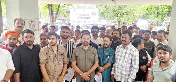 राजपूत क्षत्रिय और करणी सेना ने ADM व ASP को ज्ञापन सौंपा