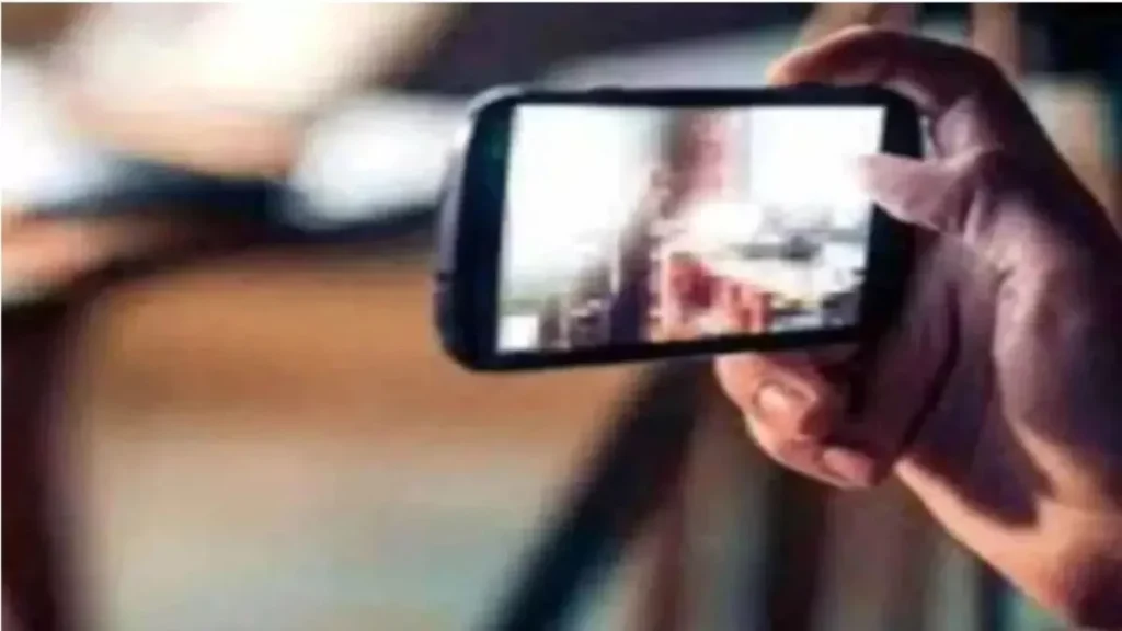 अश्लील तस्वीर वायरल होने से कोनीकला के पंचायत सचिव निलंबित