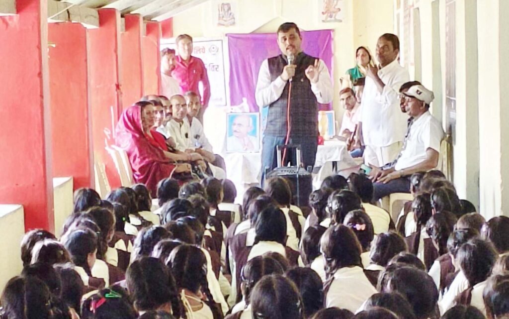 शिक्षा वो शेरनी का दूध है, जो पीता है वही दहाड़ता है