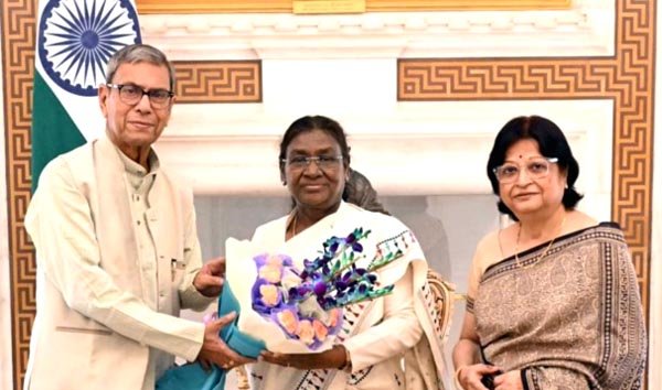 हरियाणा के राज्यपाल ने राष्ट्रपति द्रौपदी मुर्मु से शिष्टाचार भेंट की