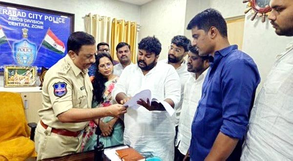 राहुल फोटो विवाद मामले में हैदराबाद , कर्नाटक में रिपोर्ट दर्ज