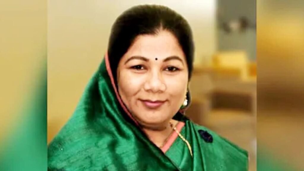 हड़कंप: MP में मंत्री के खिलाफ भ्रष्टाचार की जांच शुरू करने वाले CE को कारण बताओ नोटिस