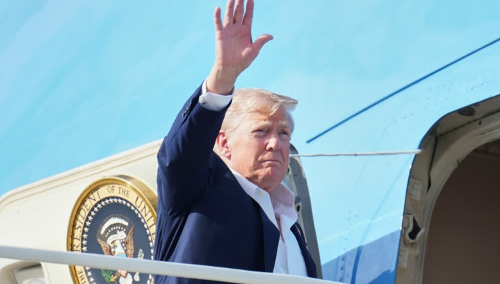 डोनाल्ड ट्रंप ने खोला राज: ‘कुख्यात’ जेफरी एपस्टीन से क्यों हुई थी अनबन, संबंधों पर पहली बार खुलकर बोले पूर्व राष्ट्रपति!