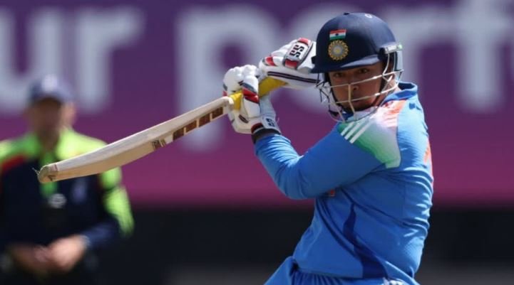 इंग्लैंड में आया वैभव सूर्यवंशी का तूफान: 9 छक्के और 6 चौके जड़कर मचाई तबाही, ऋषभ पंत का रिकॉर्ड टूटने से बाल-बाल बचा