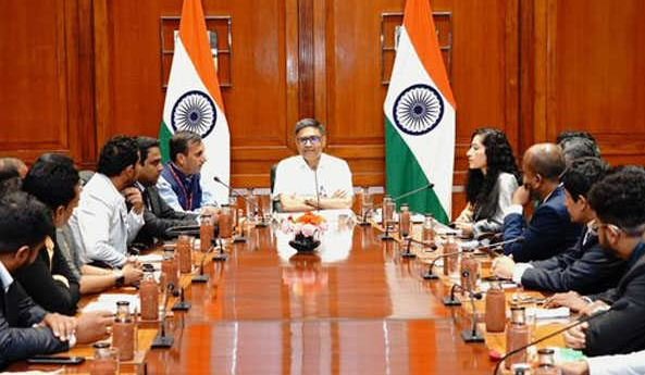 श्रीलंकाई प्रतिनिधिमंडल ने की विदेश सचिव विक्रम मिस्री से मुलाकात