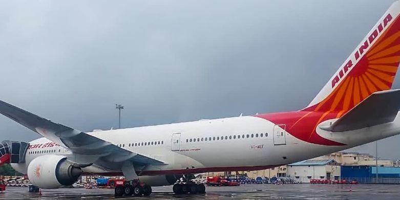 एयर इंडिया के बोइंग 787 विमानों में ईंधन नियंत्रण स्विच का लॉकिंग सिस्टम बेदाग: सुरक्षा चिंताओं को किया खारिज