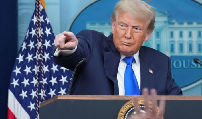 डोनाल्ड ट्रंप का चौंकाने वाला दावा: ‘भारत-पाकिस्तान संघर्ष में 5 विमान गिराए गए’, बोले – ‘मैंने व्यापार वार्ता से रोका परमाणु युद्ध’