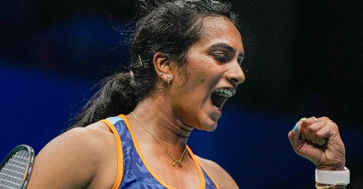 पीवी सिंधु ने विश्व नंबर 6 तोमोका मियाजाकी को हराकर प्री-क्वार्टर फाइनल में प्रवेश किया