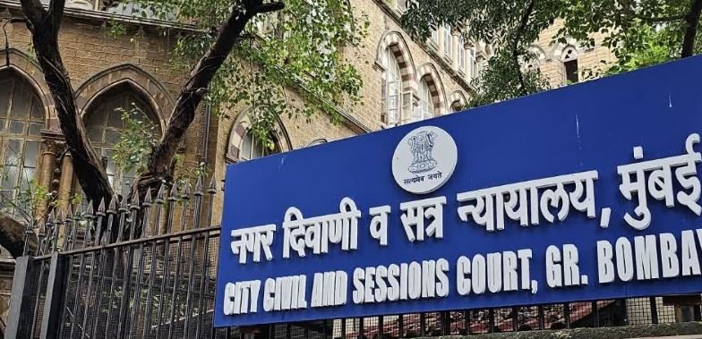 मुंबई में सनसनीखेज मामला: दादर की शिक्षिका पर 16 वर्षीय छात्र के यौन शोषण का आरोप, पॉक्सो एक्ट के तहत हुई गिरफ्तारी