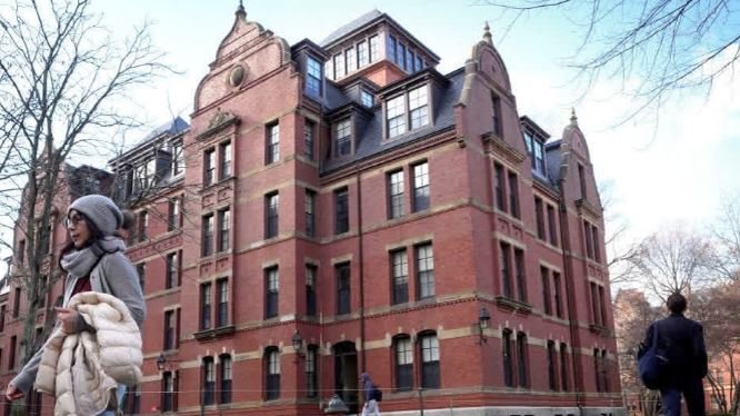 हार्वर्ड को ट्रंप प्रशासन की नई धमकी: यहूदी छात्रों के अधिकारों की रक्षा में विफलता पर संघीय फंडिंग रोकने की चेतावनी, नागरिक अधिकार कानून के उल्लंघन का आरोप