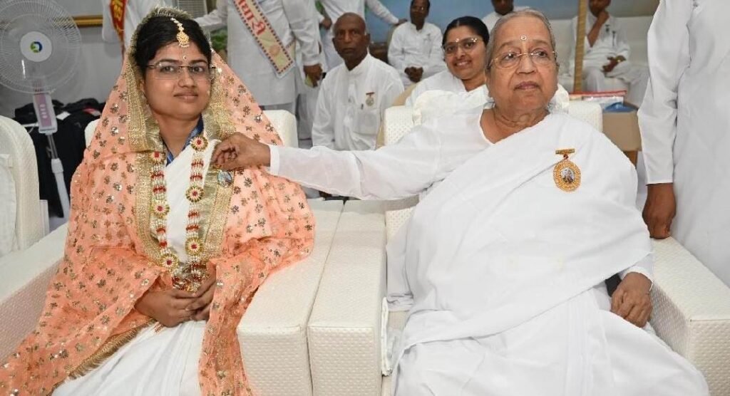 ग्वालियर की बेटी खुशी गोयल ने, शिव को माना जीवनसाथी