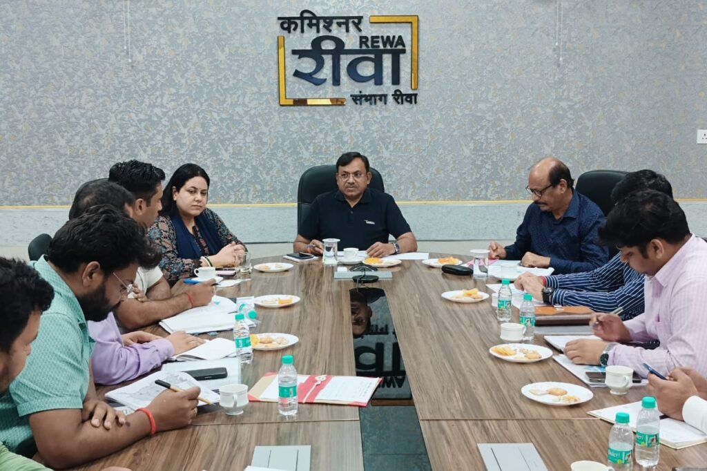 काम न करने वाली एजेंसी को ब्लैकलिस्टेड कर हटाए