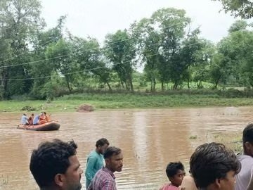 शिवपुरी में बारिश का कहर, 6 मौतें, सभी नदियां उफान पर