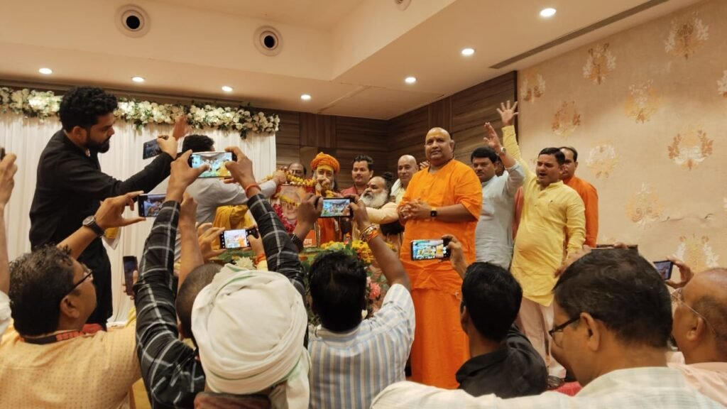 प्रशासन के अवरोधों के बाद भी रक्षक मोर्चा द्वारा व्याख्यानमाला का आयोजन