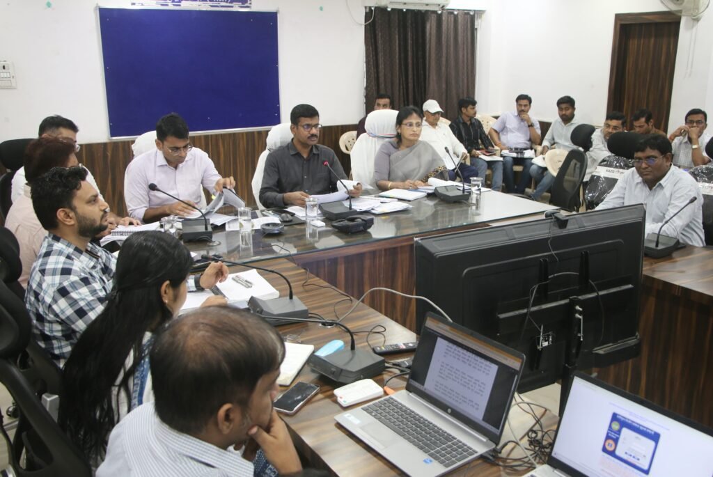 लंबित मामलों की समीक्षा