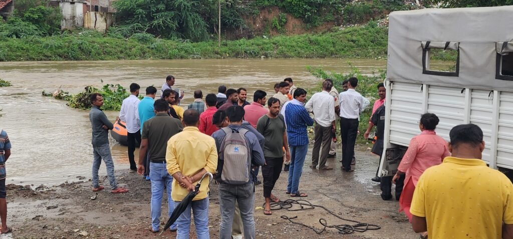 सींगरी नदी में डूबा युवक, तलाश जारी