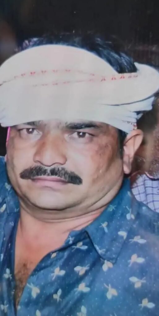 रेलवे पुल के पास मिला शव 