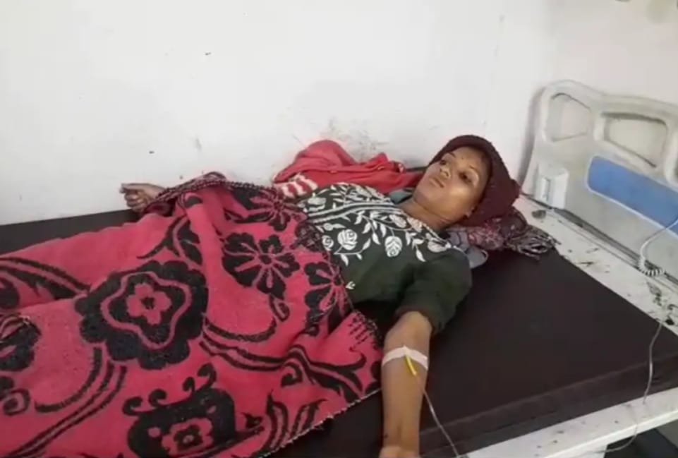 आकाशीय बिजली गिरने से चार लोग झुलसे 