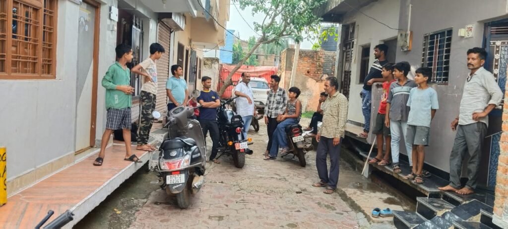 त्रिलोकपुरी में चोरी का प्रयास विफल,खिड़की तोड़ कर घुस रहे नकाबपोश; बच्ची की आवाज से भागे