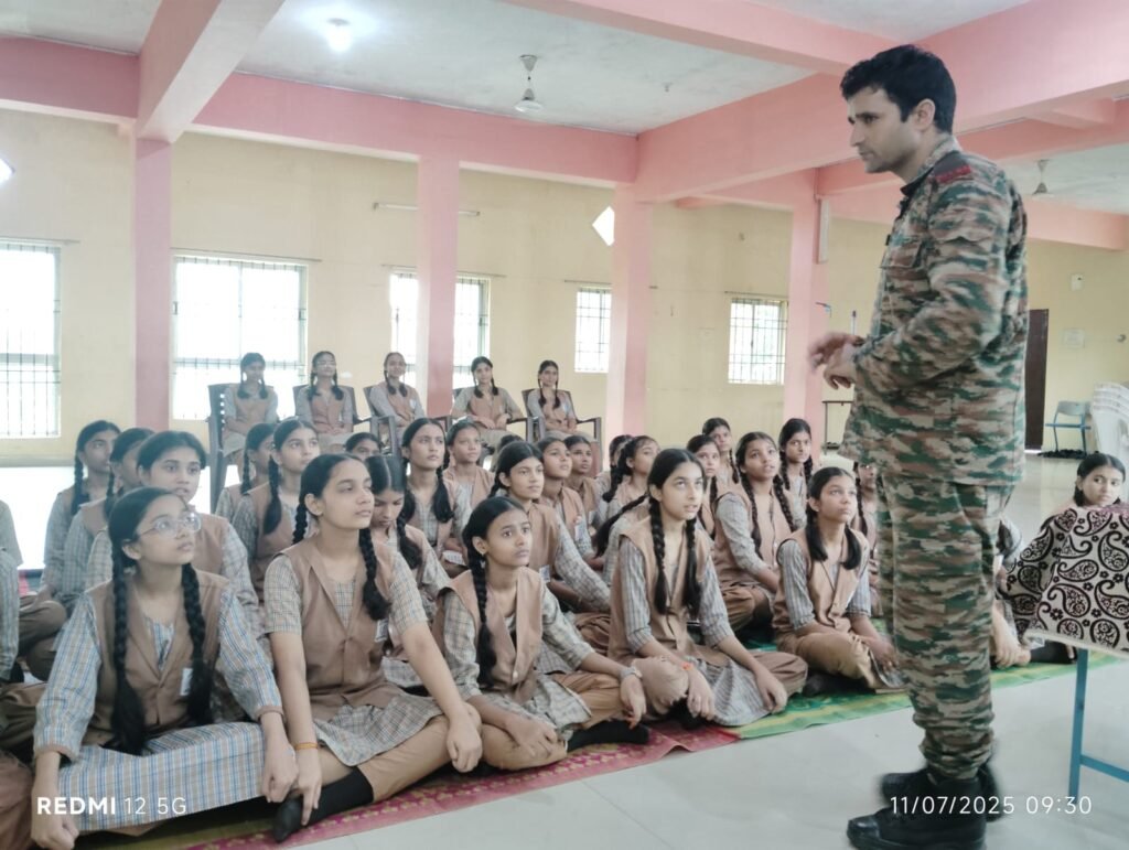 समेरिटंस स्कूल सांदीपनि में NCC गर्ल्स की भर्ती 