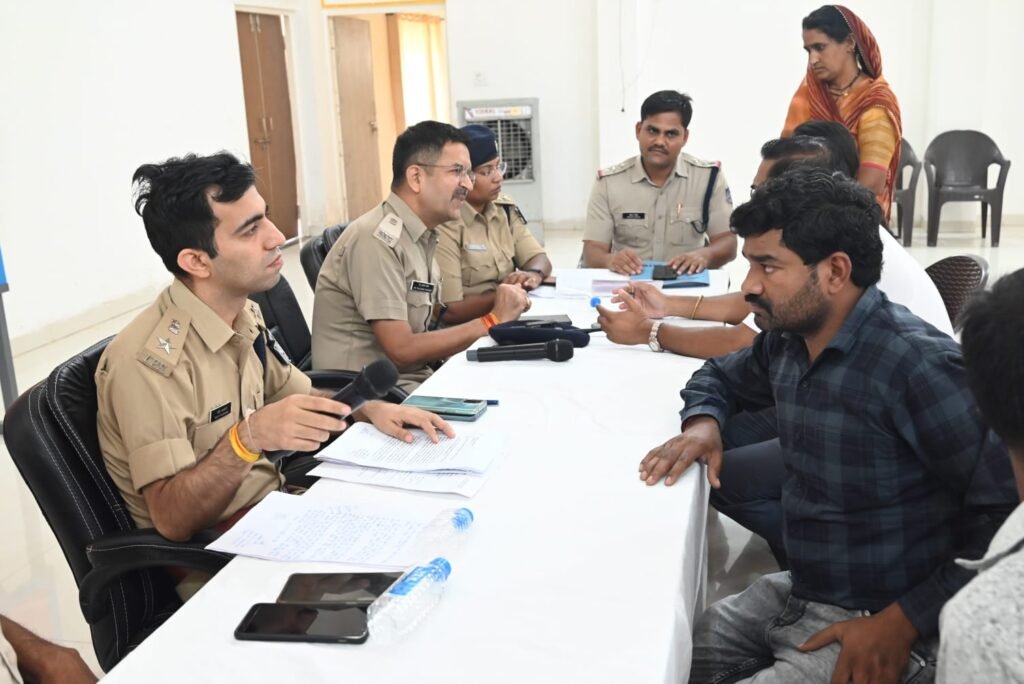 शिविर में 90 शिकायतों का निराकरण