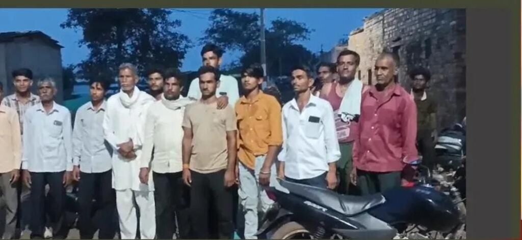 जंगल से हांक ले गए 60 भैंसों को बदमाश, पुलिस और ग्रामीण जंगल में उतरे