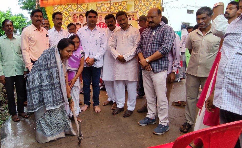 वार्ड11: नाली निर्माण कार्य का भूमिपूजन