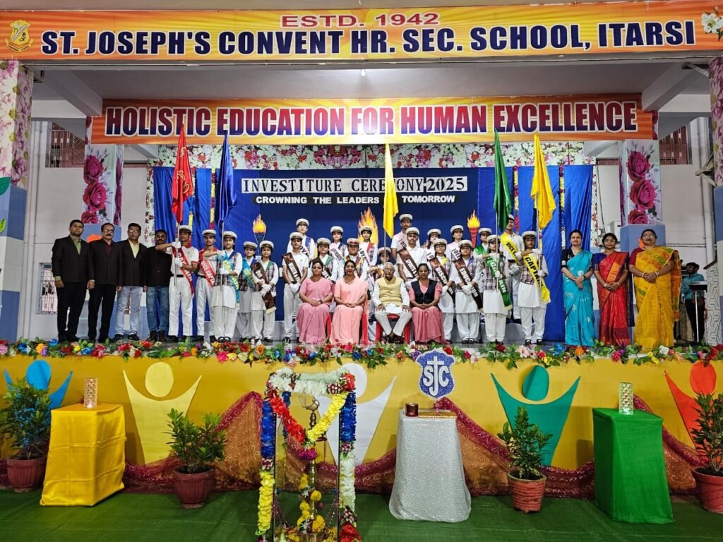 सेंट जोसफ कान्वेंट स्कूल में छात्र संसदीय दल का शपथ ग्रहण समारोह समारोह आयोजित