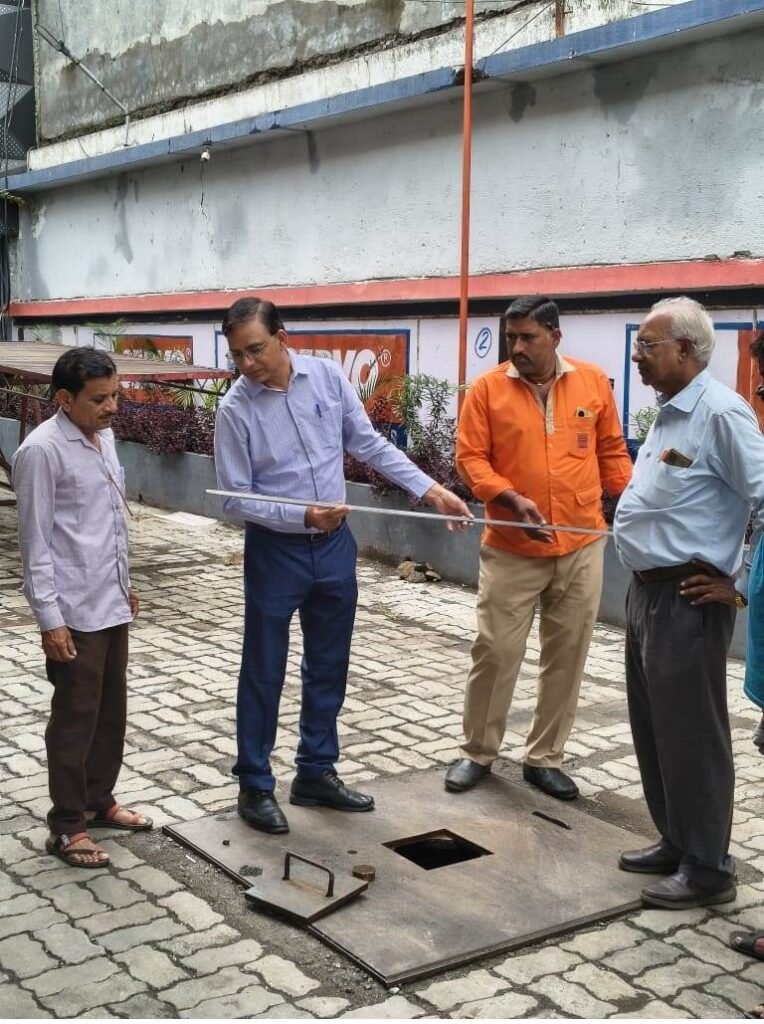 रतलाम में पेट्रोल पंप पर अनियमितता, नाप-तौल विभाग ने दर्ज किया प्रकरण