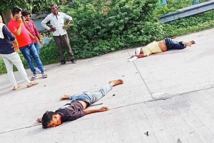 बाइक -पिकअप में टक्कर, बाइक सवार चाचा -भतीजे की दर्दनाक मौत   