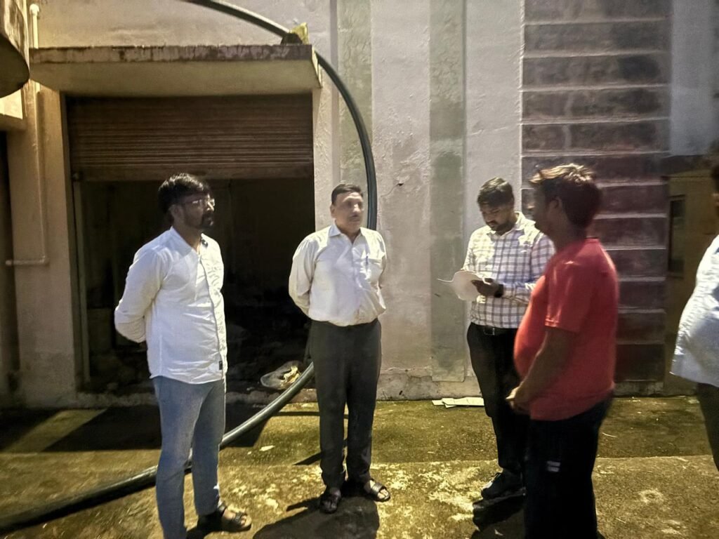 पानी फिल्टर प्लांट का एसडीएम ने किया निरीक्षण गंदगी देख