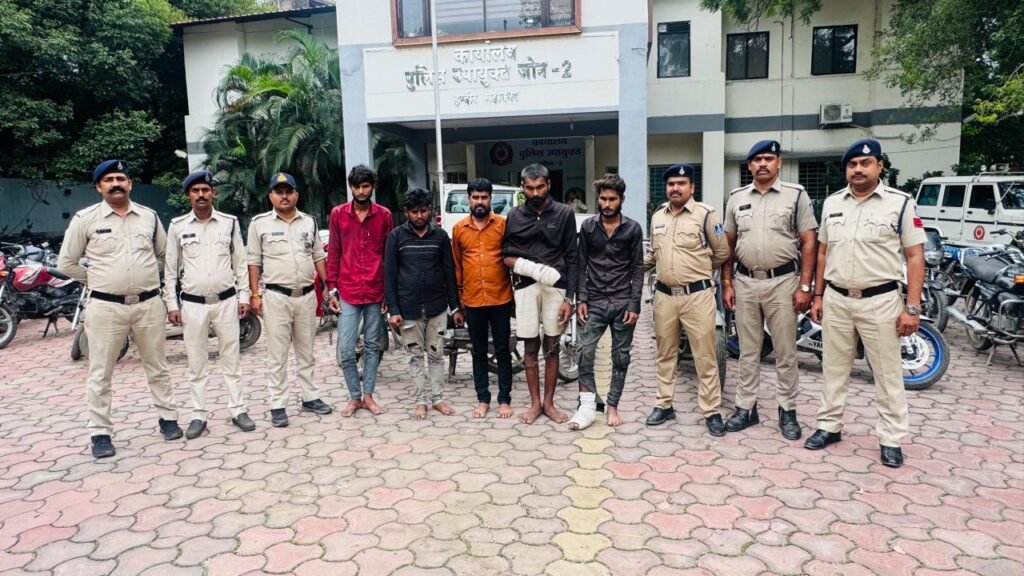 बाइक का रंग व ग्राहक की पसंद पूछकर चोरी करने वाली गैंग पकड़ा