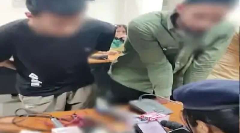 कश्मीर पुलिस ने ग्वालियर आकर पिता-पुत्र को किया गिरफ्तार