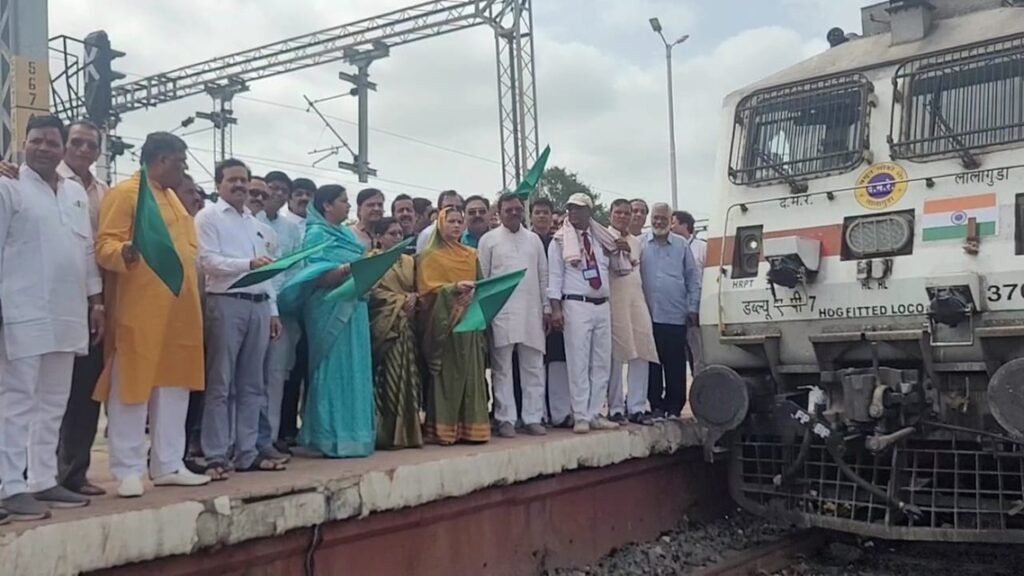 खंडवा को काचीगुड़ा हैदराबाद जोधपुर एक्सप्रेस की मिली सौगात