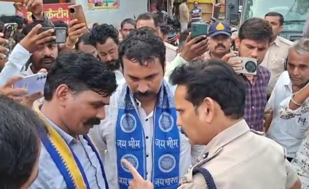 आदिवासी युवकों से अमानवीय बर्ताव, तीन पुलिसकर्मी सस्पेंड,लाइन अटैच