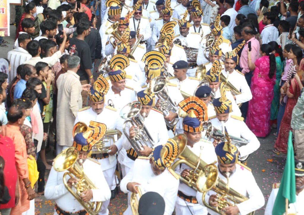 श्रावण की दूसरी सवारी में महाकाल के चंद्रमौलेश्वर रूप में दर्शन 