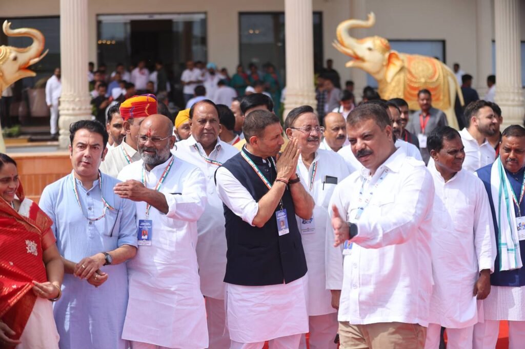 राहुल का आह्वान: हर वर्ग परेशान, कांग्रेस लड़ेगी जातीय न्याय की लड़ाई, महाराष्ट्र के बाद MP में जताया वोटर लिस्ट में गड़बड़ी की आशंका