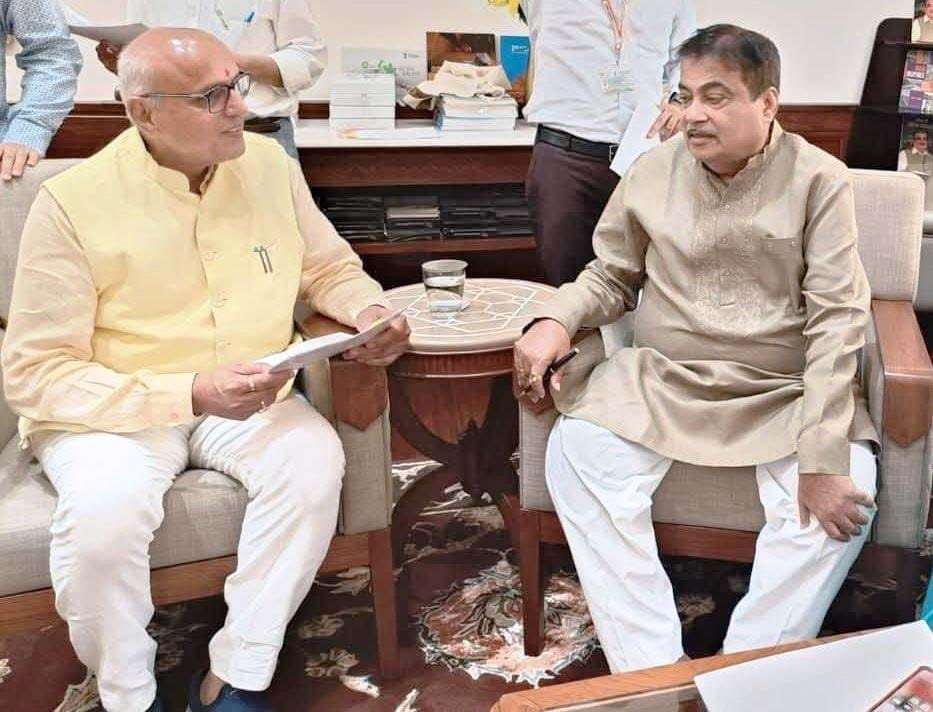 गडकरी से मिले सांसद मिश्रा NH 39 एवं प्रयागराज सड़क के बारे में की चर्चा