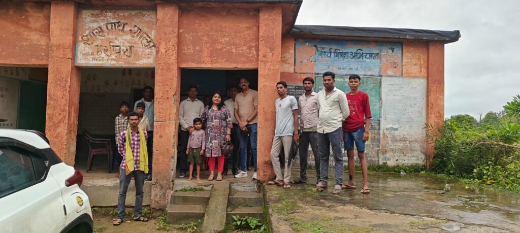 केसला में BEO का निरीक्षण: जर्जर स्कूल भवन सील, लापरवाह शिक्षकों पर कार्रवाई