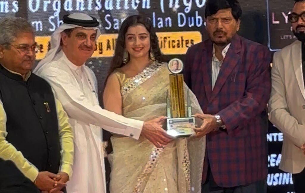 दमोह की बेटी चाहत को मिला दुबई में अवार्ड