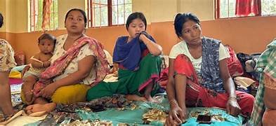 राहत शिविरों में उपचार दल तैनात