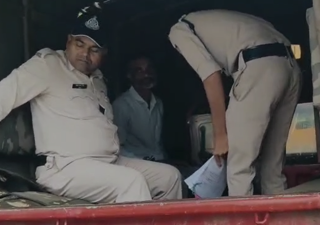 ब्लैकमेलिंग से तंग महिला ने दी जान, सलाखों के पीछे पहुंचा आरोपी