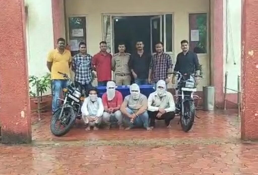कोतवाली पुलिस ने लूट के चार आरोपी चार घंटे में ही पकड़े 