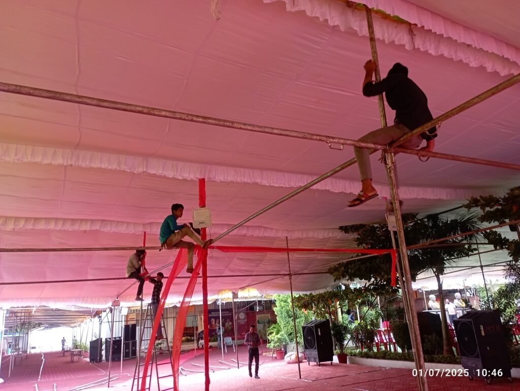 भाजपा कार्यालय: 379 वोटरों के लिए टेंट और वेटिंग एरिया की विशेष व्यवस्था