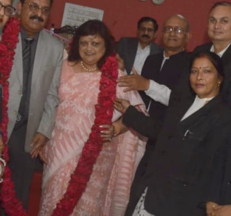 माता-पिता के जीवन-मूल्य ही रहे प्रगति के मूल आधार : जस्टिस संजय द्विवेदी